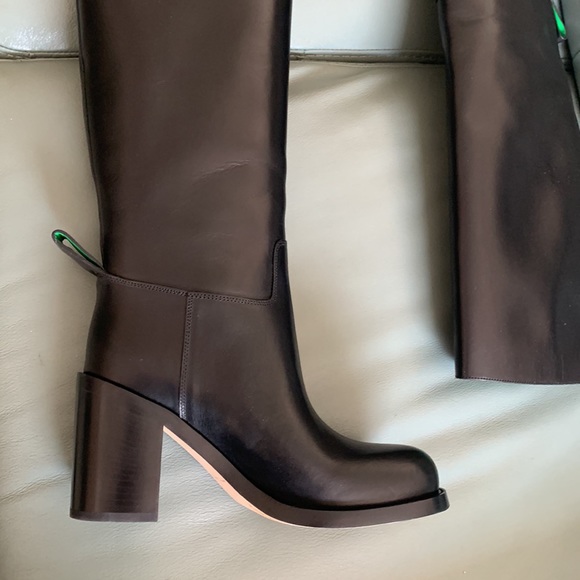 Bottega Veneta Classic Knee High Boot - Picture 5 of 16
